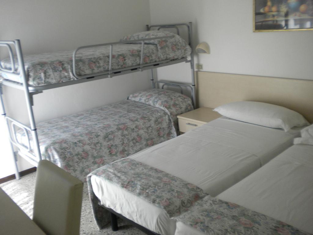 Hotel Nives Rimini Cameră foto